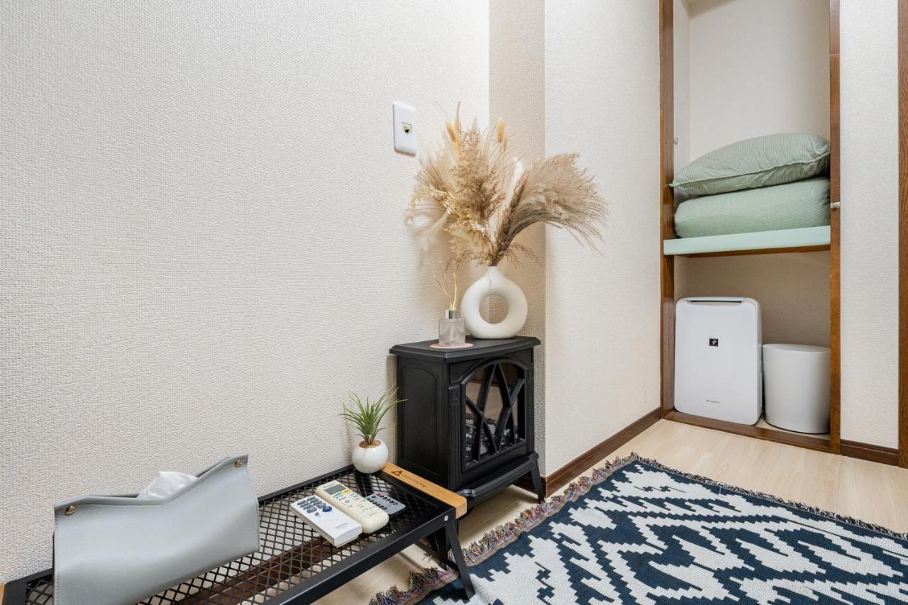 New!twelve People/ Shin Ookubo 6min/ Pocket Wifi * Tōkyō